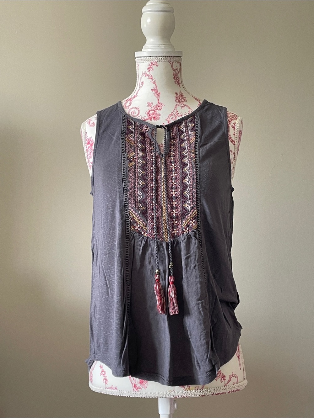 Knox Rose Gray Embroidered Tassel Camisole